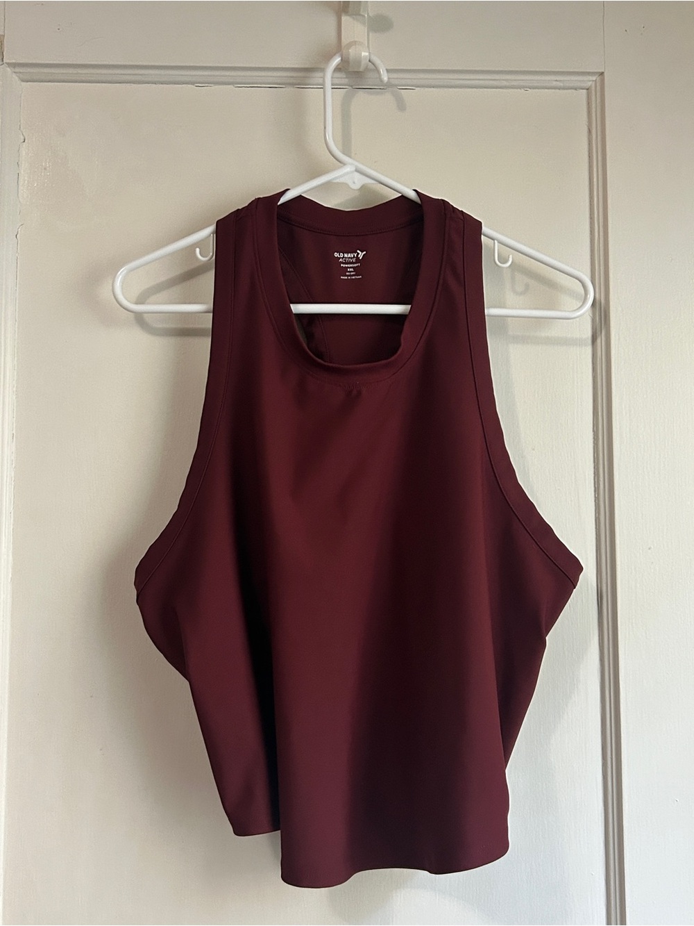 Old Navy Women's Burgundy Performance Crop Top